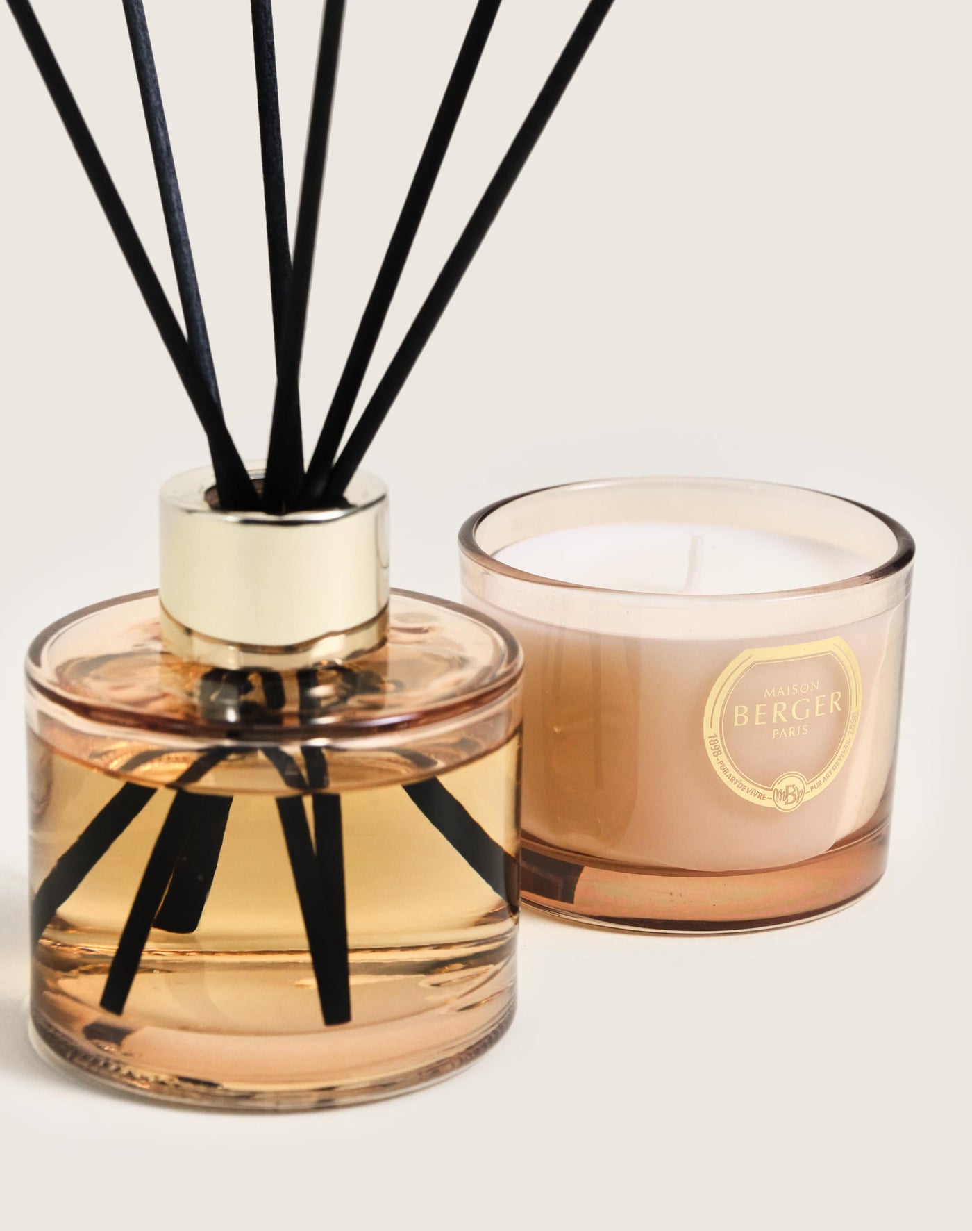 Duo Mini Bouquet & Candle Holly