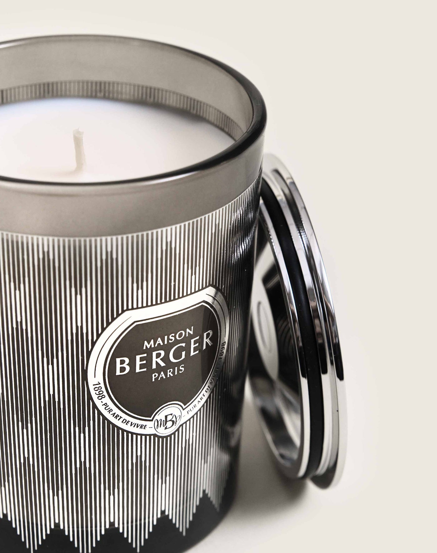 Evanescence Gris Scented Candle 240g - Mystic Leather