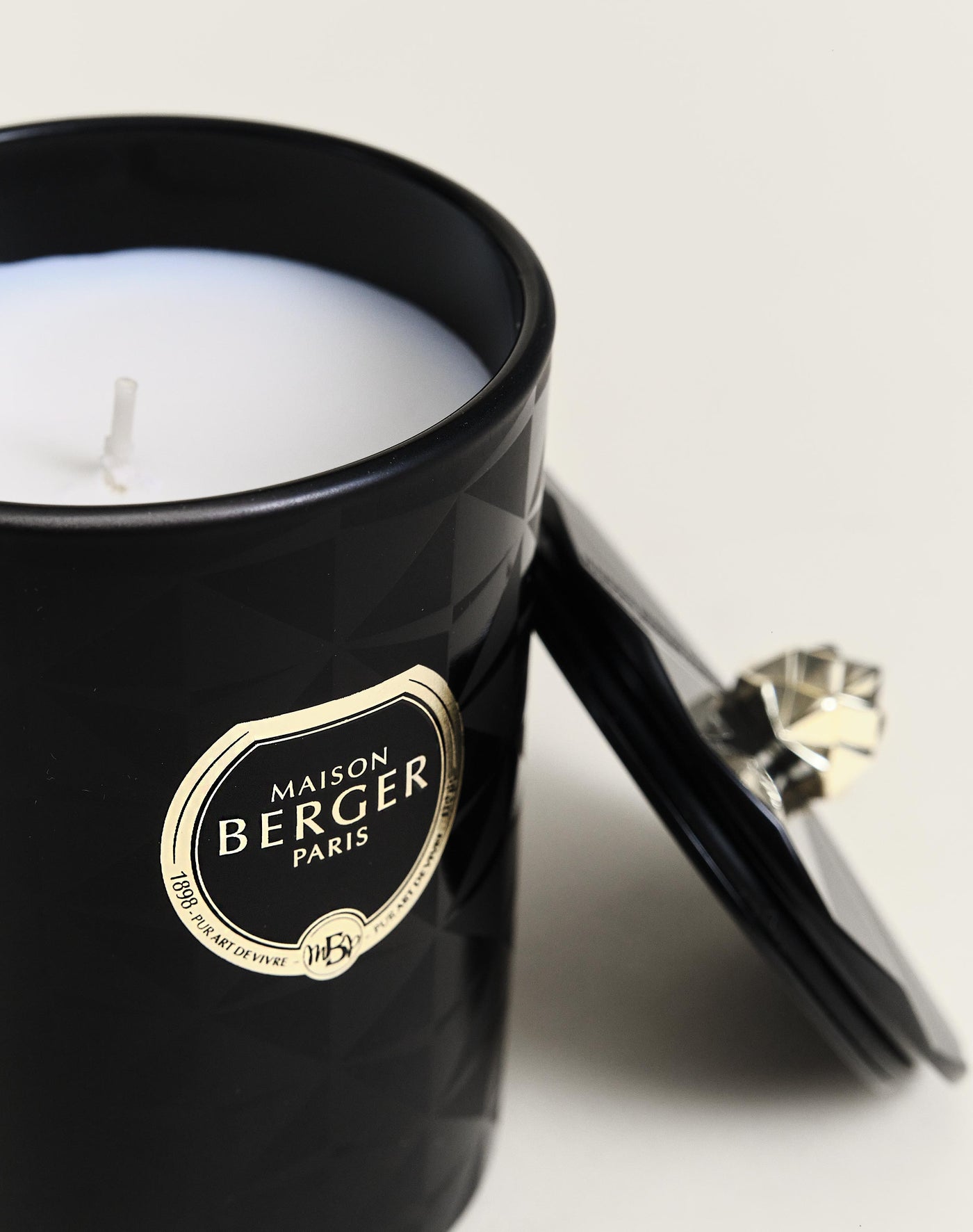 Kali Scented Candle 240g - Vanilla Magnificence